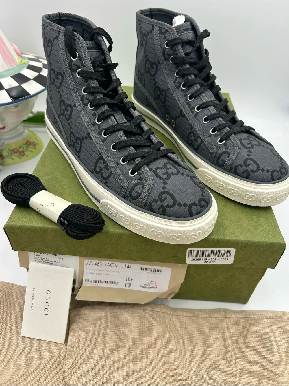 Men's Gucci tennis 1977 high top sneakers size 10.5 fits 11.5 US made in Italy